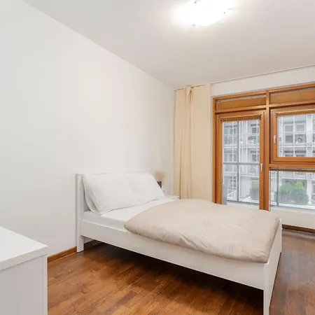 Apartmán Przy Arkadia 2 Sypialnie Balkon Widok 8 Pietro Metro Gdanska Garaz